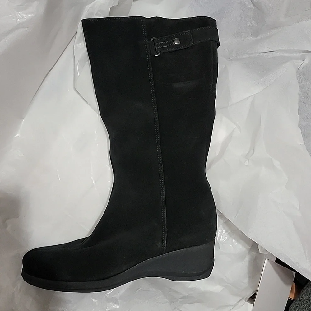New La Canadienne Lizza Smoke Black Suede Zip Waterproof Boots